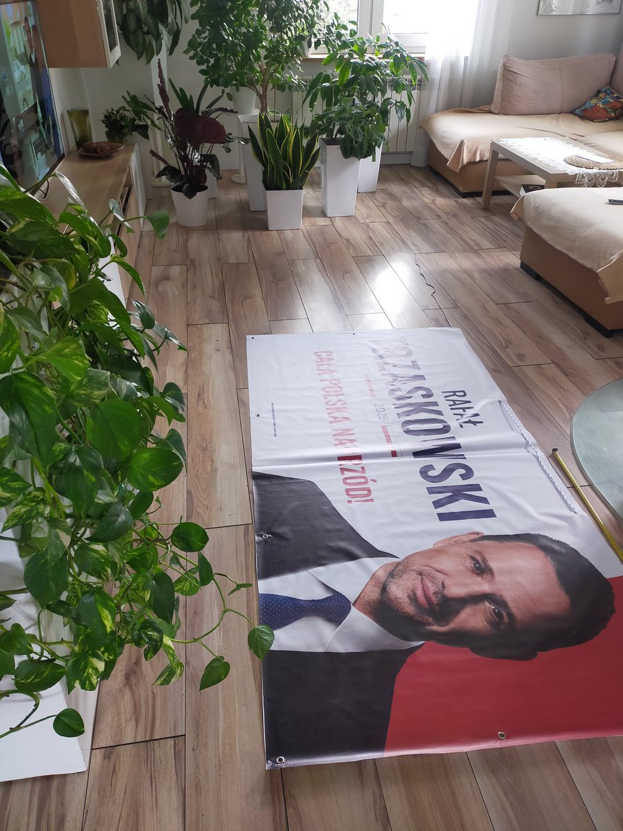 Urszula , Urszula ✌💪🧡🍀🇵🇱🇪🇺#Trzaskowski2025 (@urszulamatusze3) on Twitter photo <a href="/BettyElaWhite/">Betty White ❤️🇵🇱🇪🇺 (Ela)</a> Na moim płocie plakat #Trzaskowski2025 wisiał jeden dzień. W nocy ktoś zerwał i zabrał ze sobą. Mam drugi . Będzie wisiał poza zasięgiem rąk. Małż działa 🤓 Wieszanie za chwilę 😁 <a href="/BettyElaWhite/">Betty White ❤️🇵🇱🇪🇺 (Ela)</a> Na moim płocie plakat #Trzaskowski2025 wisiał jeden dzień. W nocy ktoś zerwał i zabrał ze sobą. Mam drugi . Będzie wisiał poza zasięgiem rąk. Małż działa 🤓 Wieszanie za chwilę 😁