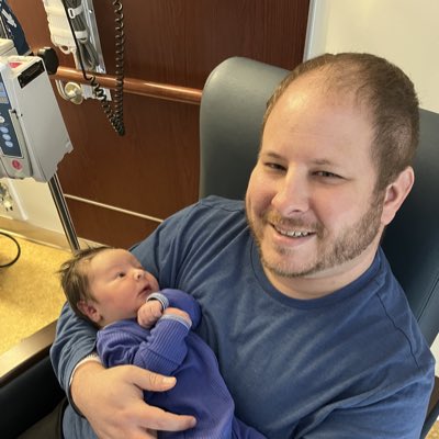 BradyStiff's tweet photo. #NewProfilePic Welcome to the world, my boy! #BoyDad #AprilBaby #EatSleepPoop https://t.co/EgnZDcsSIw