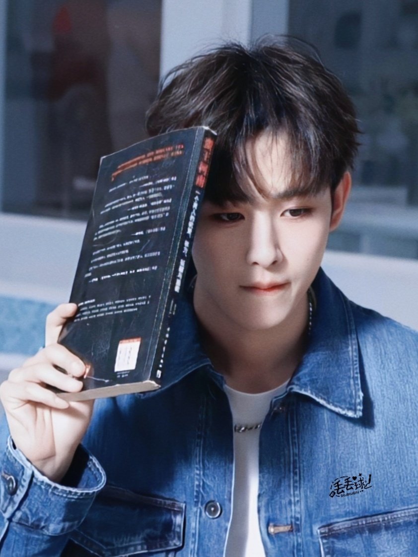 "เธอเลิกทำแบบนี้ได้ไหมเค้าอาย"
"อยู่กันสองคนอายอะไรคะ"

"อายผีบ้านผีเรือนไง กลางวันแสก ๆ"
"แปลว่ากลางคืนได้.."

"ไม่ใช่โว๊ยยย"
"อ๋อ หนูพูดไม่เพราะเลยค่ะ ต้องโดนลงโทษ"