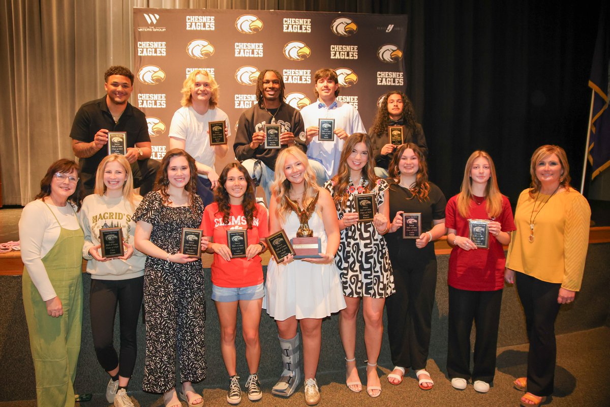 SpartanburgD2's tweet photo. What a great morning of celebration at @Chesnee_Eagles ! Congratulations to our Seniors, their families, teachers, administrators, coaches, and all those who helped them achieve this milestone. #D2DifferenceMakers You can download the full resolution version of these pictures, and many more, at the link below https://t.co/CmbDcVDE3y