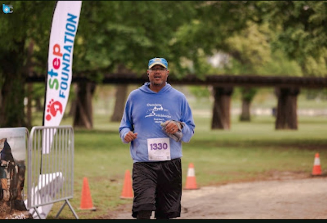 Megadromeas's tweet photo. A race with my child https://t.co/5WYQADf1i3