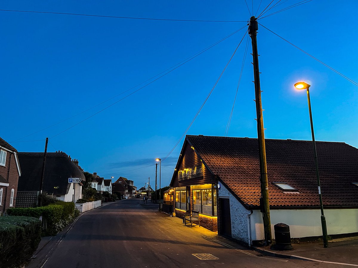 Andrew Edwards tweet media