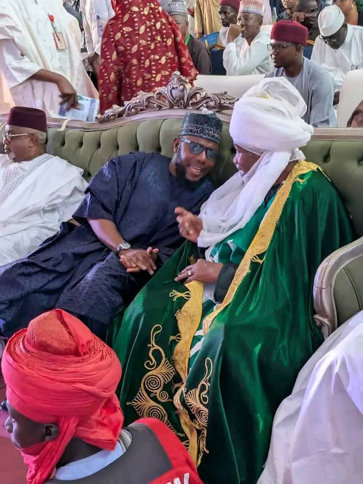 abumuhibba's tweet photo. Friday, 18th April 2025
Kaduna, Nigeria

Honourable Commissioner Attends Scholarship Award Ceremony for 6,000 Students

The Honourable Commissioner for Housing and Urban and Rural Development, Hon. Aminu Abdullahi Shagali (BSc., MPA, MPhil, PhD), on Friday, 18th April 2025, https://t.co/dIjiGrqTQe