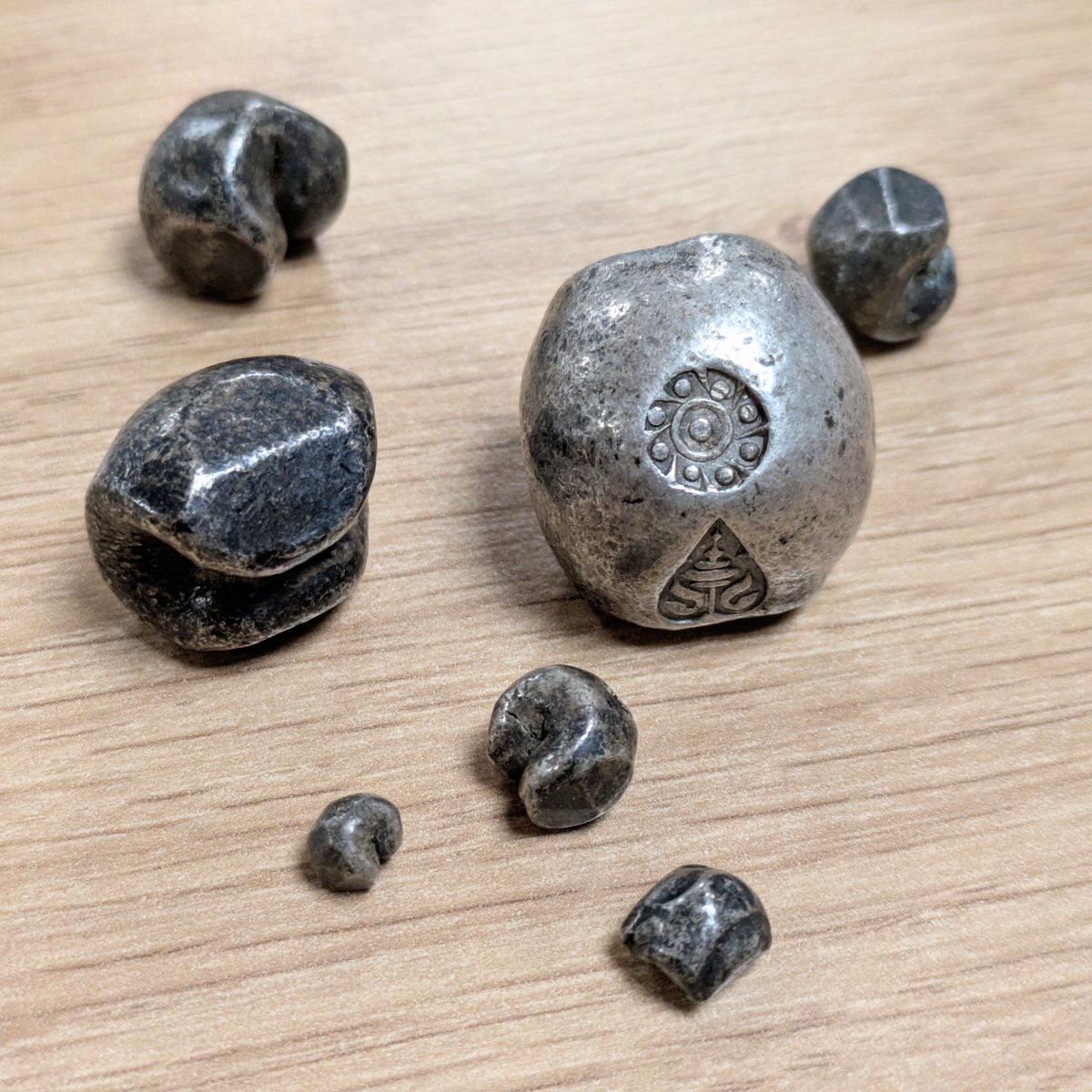 Xavier Rogé (Numista) tweet media