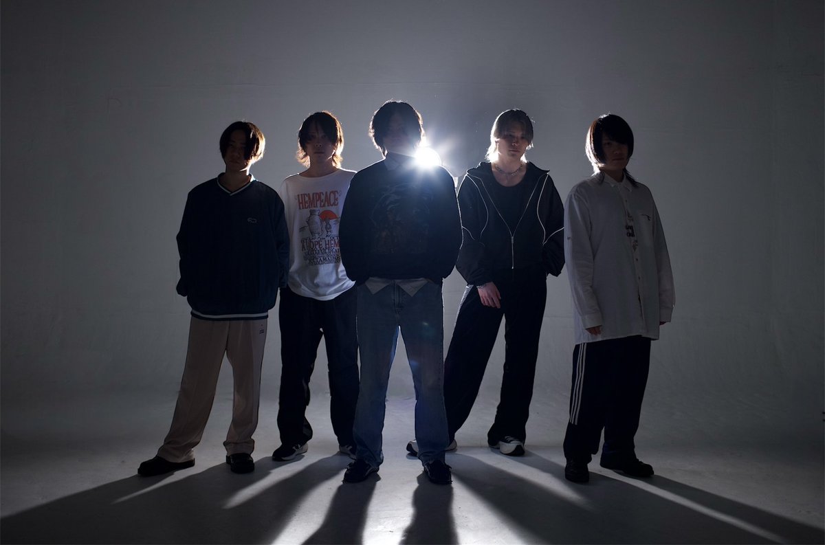 ▶︎▶︎▷新メンバー加入◁◀︎◀︎

今までサポートベースとして参加していたヨシキ（<a href="/yoshiki_g4/">ヨシキ</a> ）がこの度正式にWITTのメンバーとして加入しました。

それに伴い新アー写を公開します！

今後もWITTをよろしくお願いします！

photo by <a href="/yuyuyu_5508/">Yuya Noda | 野田 優冶</a>