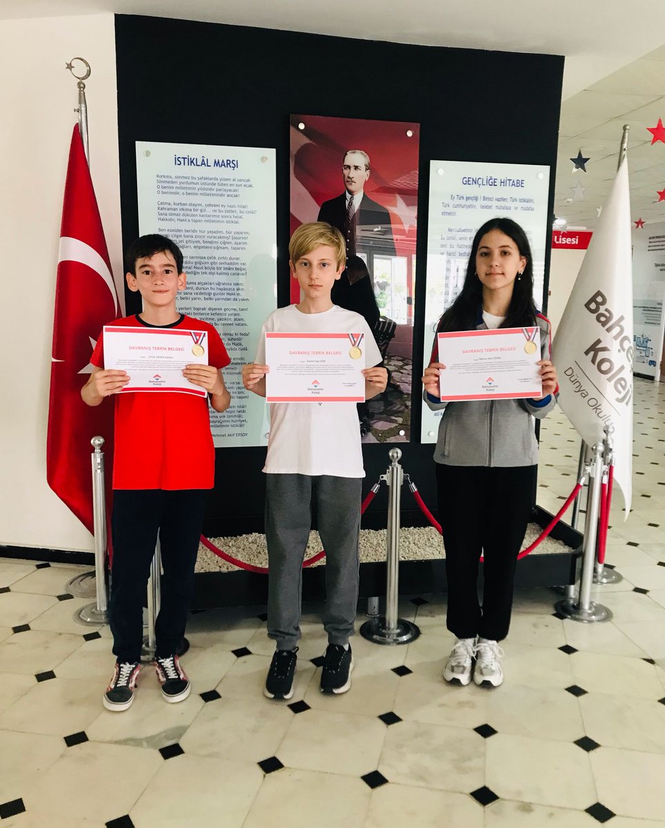 Okulumuzun Psikolojik Danışmanlık ve Rehberlik birimi tarafından yürütülen ortaokul davranış geliştirme programı kapsamında "Davranış Tebrik Belgesi" kazanan öğrencilerimizi kutlarız.