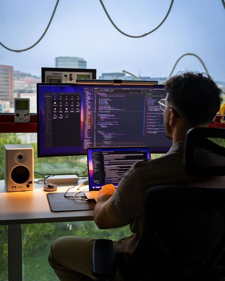 heysajib's tweet image. A “zero-innovation company”.

This is the official motto of a recent AI company I came across.

A motto that’s making them grow like crazy.

Let&apos;s get into the crazy details: ⤵️

[A THREAD]