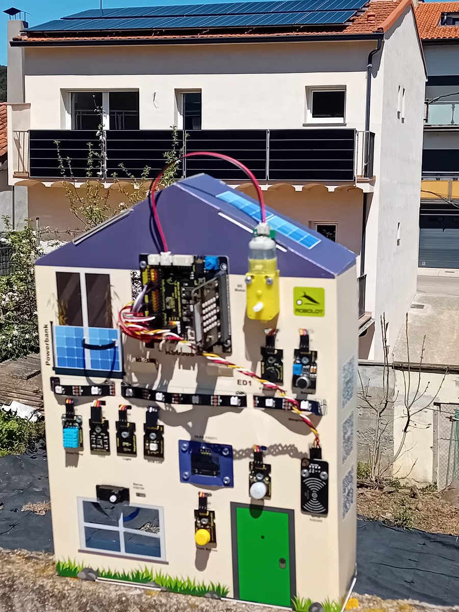 ToniMorenoRey's tweet photo. Fa dies que no piulem🐦
😃Estem ocupats posant a punt la NOVA SEU de @Innovadidactic que serà "El Bulli" de la robòtica didàctica:
 "un espai confortable que esperem tingui COMSUM ZERO🌞"
🗓️Inaugurem 8 Maig!
@arduinoblocks @microblocksfun @SnapCloud @ROBOLOT @Olotuit @KNX_Espana https://t.co/hsYRiffLCW