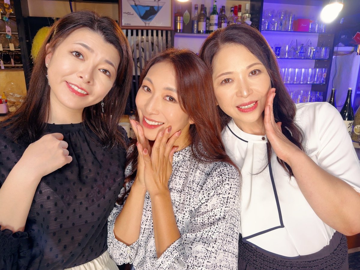 natsuko_shunga's tweet photo. 今日は、撮影だったよ〜！同じ事務所の小早川さん岡江さんと一緒だったよ
楽しかったな♥
＃小早川怜子＃岡江凛
＃熟女＃カプセルエージェンシー https://t.co/2aLHsBemPj