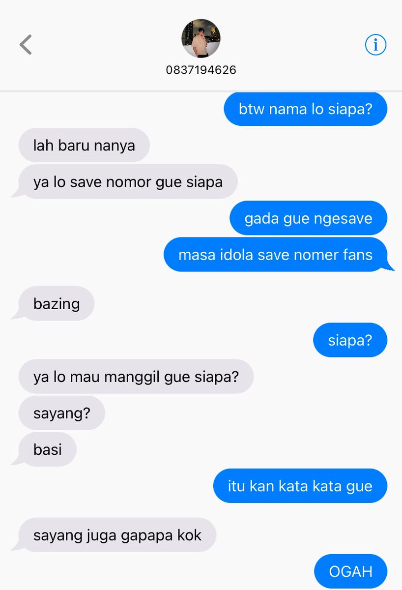 messsshy's tweet photo. Jossgawin au

Satu dikejar cewek sekampus.
Satu lagi dikejar lamaran keluarga.
Solusinya? Pura-pura pacaran.
Smart move? Or stupidly dangerous? https://t.co/SLoMArE7uU
