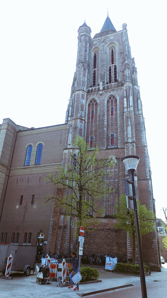 Goede Vrijdag. Ik moet er toch een  keer aan geloven.  De Matthäus-Passion live.  In een boordevolle Grote Kerk van Gorinchem. Iedereen heeft het altijd over een lange zit, ik heb er eigenlijk wel zin in. #mattheus #Bach
<a href="/StadGorinchem/">DeStadGorinchem.nl</a> 
destadgorinchem.nl/lokaal/muziek/…