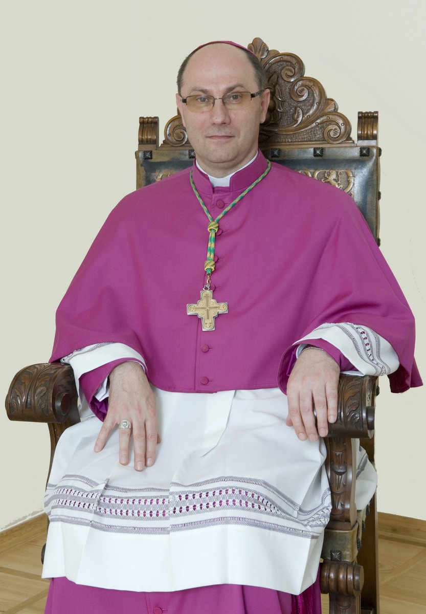 Jan Długosz (@jandlugosz1415) on Twitter photo Chłop od 11 lat jest niewidzialnym prymasem Polski. W polskich szpitalach mordują dzieci? A co go to obchodzi? On sobie żyje od 11 lat jak król w Gnieźnie i ma wszystko gdzieś.
<a href="/EpiskopatNews/">EpiskopatNews</a> wstydźcie się. Chłop od 11 lat jest niewidzialnym prymasem Polski. W polskich szpitalach mordują dzieci? A co go to obchodzi? On sobie żyje od 11 lat jak król w Gnieźnie i ma wszystko gdzieś.
<a href="/EpiskopatNews/">EpiskopatNews</a> wstydźcie się.