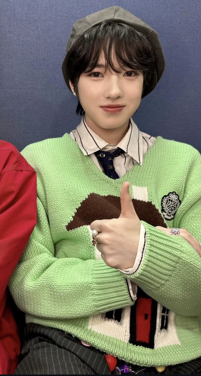 SakuyaStyle's tweet photo. 250418 NCT WISH ins update  

👕JW ANDERSON
HOUSE' INTARSIA SWEATER
$750.64

👖DNSR
Belted Stripe Bermuda Slacks Charcoal

💍 KOUNTERKOUNTER
butterfly ring original design
CN¥408

#SAKUYA #사쿠야 #サクヤ #咲哉 #SAKUYASTYLE #SAKUYAFASHION #NCTWISH #엔시티위시 #NCTSTYLE https://t.co/mJE3f8cMfy