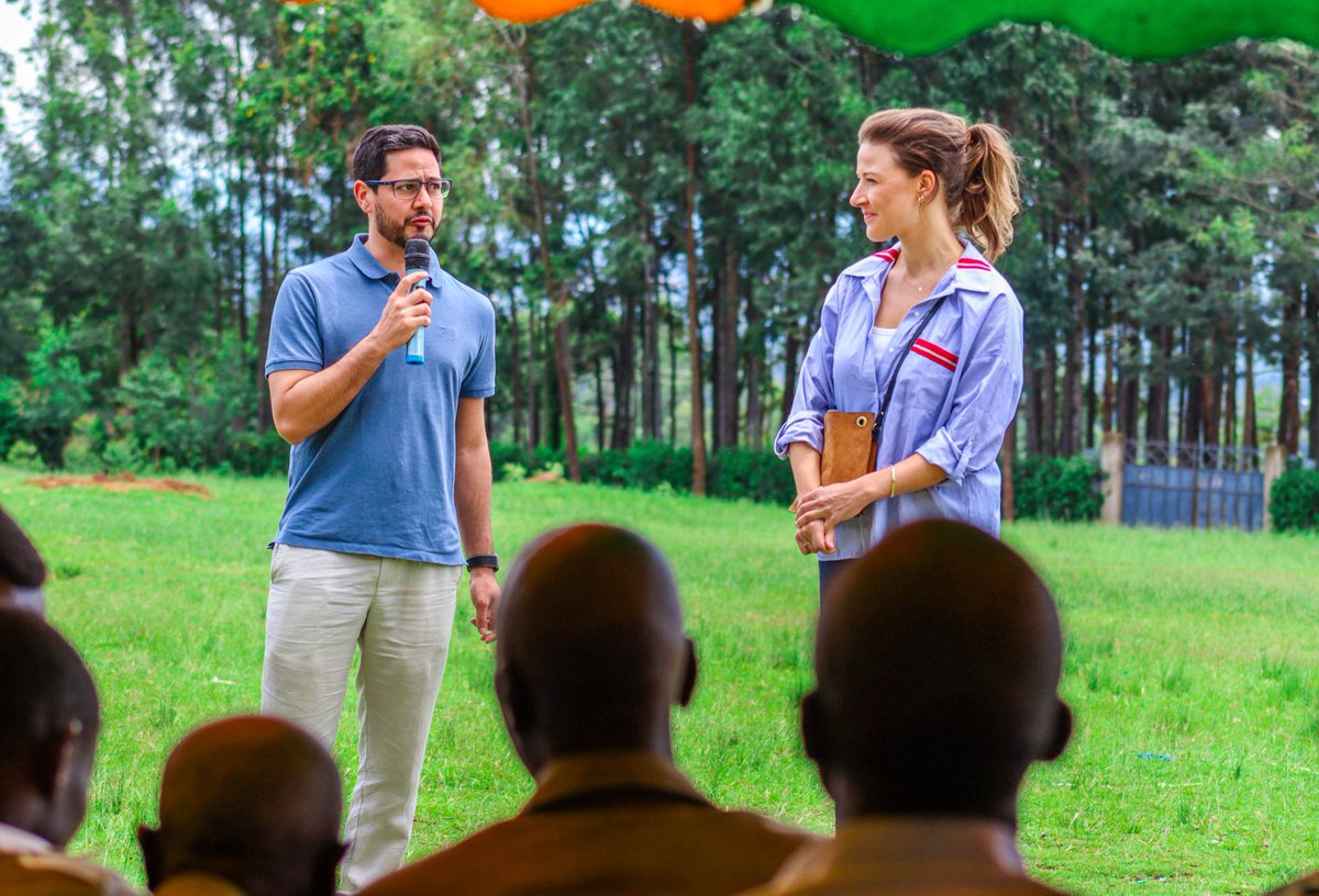 📌 #GokeharakaVillage #MigioriCounty

We joined <a href="/LwalaCommunity/">Lwala Community Alliance</a> in #GokeharakaSchool for the #BetterBreaks youth event where we screened Tuki? drama series that blends edutainment on topics of #SRHR and economic empowerment to unlock youth potential.

#Tukisonga #BetterBreaks