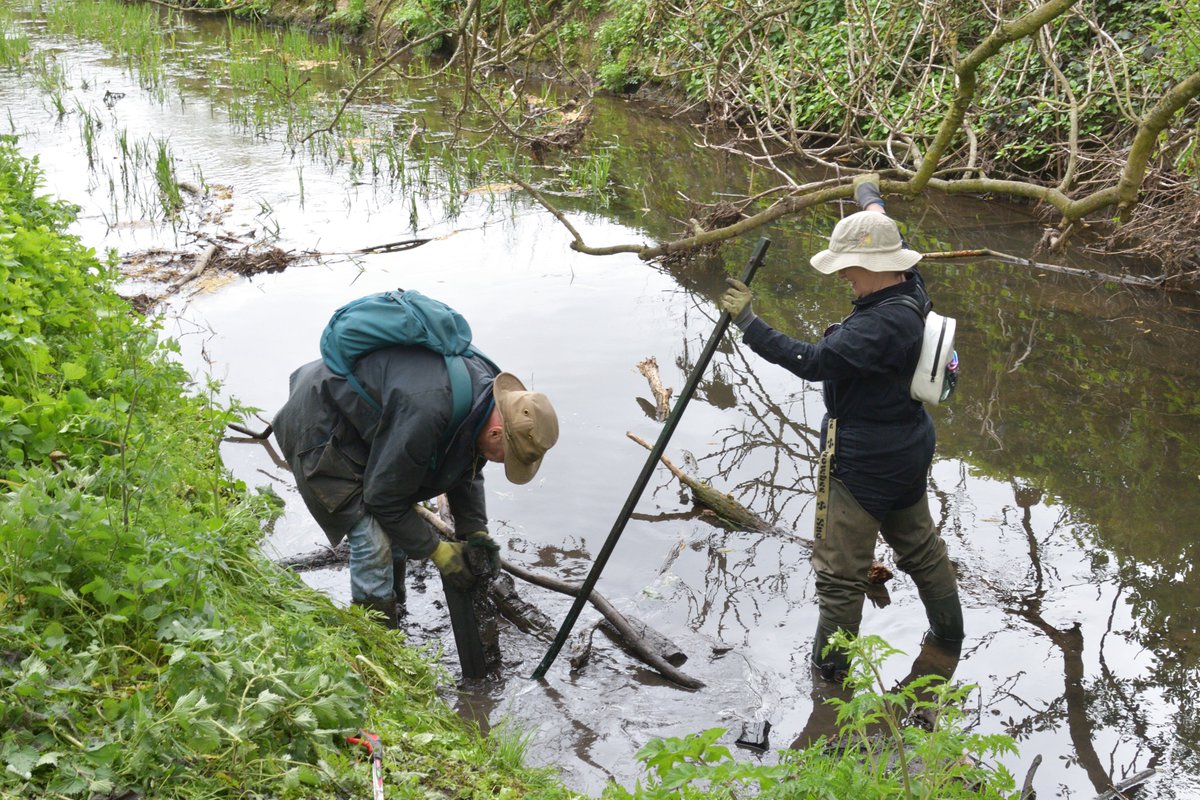 SherbourneVP's tweet image. This week, the community came together at Charterhouse to clean the River Sherbourne. A truckload of rubbish was pulled out with help from amazing volunteers. Big thanks to all involved, including Les for the photos! #GreatBritishSpringClean #RiverSherbourne