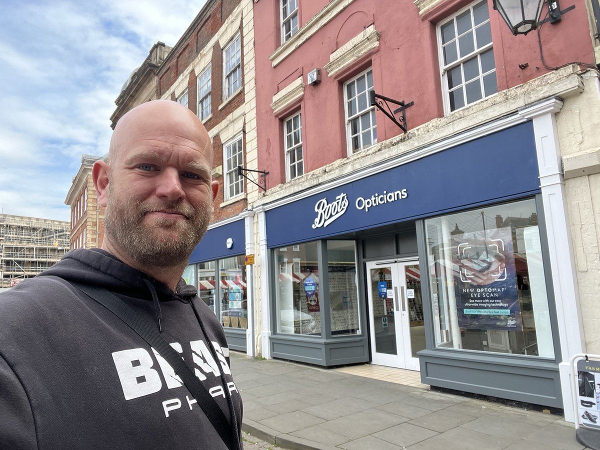 GorillaManFitn1's tweet image. Made to Boots Opticians for my Eye Check up 💪🤓 #eyecheckup #bootsopticians #boots #eyemot