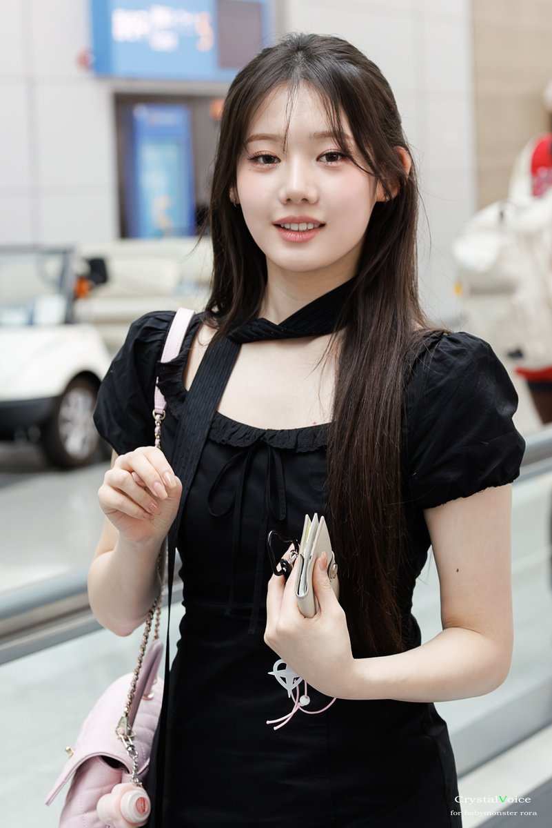 crystalvoice814's tweet photo. 250418 ICN 출국
#BABYMONSTER #RORA #베이비몬스터 #로라 #ベビモン #ローラ https://t.co/LcwJ9h1a72