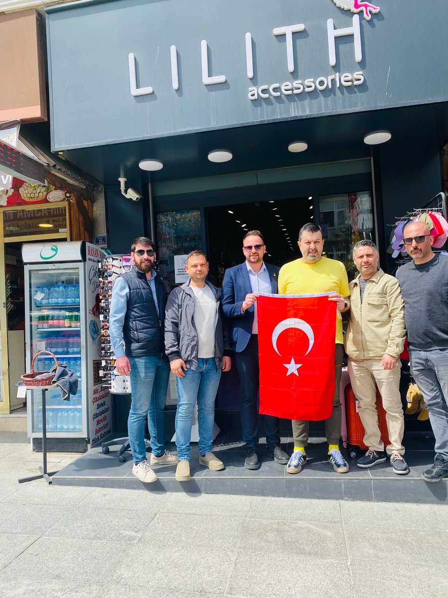 Kayihannnn's tweet photo. Zafer Partisi Gölcük İlçe Teşkilatı olarak, üyemiz Mehmet Mumcu’yu iş yerinde ziyaret edip, hayırlı işler diledik. 
@zafergolcuk41 
@AvEnderOuz1 
@ErtuganMusa https://t.co/W9k2mFTc9q