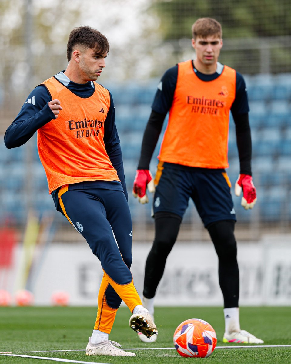 realmadriden's tweet photo. 🦵 @DaniCeballos46
🦵 @RaulAsencio7 https://t.co/E4o7OFXtxu