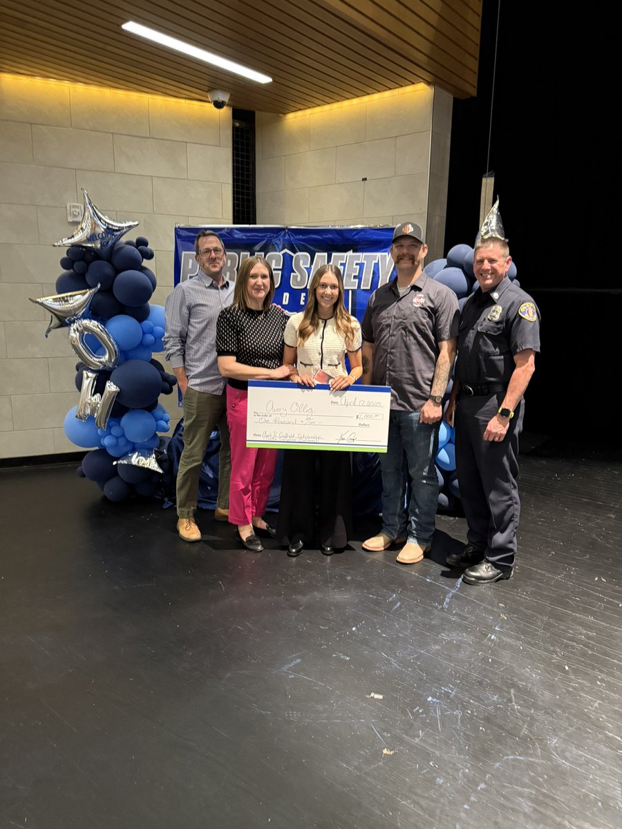 Olathe West Public Safety Academy (@owpsacademy) on Twitter photo Senior banquet 2025! Thank you to <a href="/OlathePolice/">Olathe Police</a> Chief Butaud, <a href="/OlatheFire/">Olathe Fire Dept.</a> Chief DeGraffenried, <a href="/JOCOSHERIFF/">Johnson Co KS Sheriff</a> Roberson, & <a href="/JoCoMedAct/">JoCo MED-ACT</a> Chief Schoenig for attending and giving our 2025 seniors some excellent parting advice! <a href="/MaBlackOW/">Megan Black</a> <a href="/OWNovacekOWLS/">Jay Novacek</a> <a href="/Olathe21st/">21stCenturyAcademies</a> <a href="/OlathePathways/">Olathe Career Pathways</a> Senior banquet 2025! Thank you to <a href="/OlathePolice/">Olathe Police</a> Chief Butaud, <a href="/OlatheFire/">Olathe Fire Dept.</a> Chief DeGraffenried, <a href="/JOCOSHERIFF/">Johnson Co KS Sheriff</a> Roberson, & <a href="/JoCoMedAct/">JoCo MED-ACT</a> Chief Schoenig for attending and giving our 2025 seniors some excellent parting advice! <a href="/MaBlackOW/">Megan Black</a> <a href="/OWNovacekOWLS/">Jay Novacek</a> <a href="/Olathe21st/">21stCenturyAcademies</a> <a href="/OlathePathways/">Olathe Career Pathways</a>
