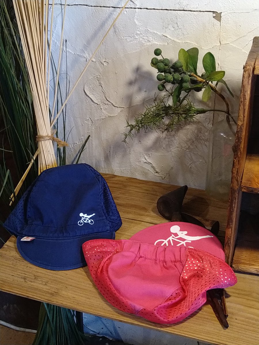 cyclonechee's tweet photo. Stay cool while cycling with a mesh cap!

カラバリも豊富なメッシュキャップ、お好みの色を見つけてくださいね。
https://t.co/YbXksfxSRH

#cyclone #cyclingcap #cyclecap #サイクロン #handmade #サイクルキャップ #自転車好きな人と繋がりたい https://t.co/4JNdM87hg4