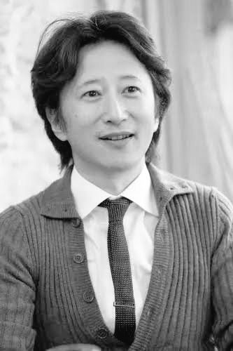 EMPORIOSMOM's tweet photo. HEARTBREAKING NEWS: Hirohiko Araki threatens to write another Rohan Kishibe spin-off https://t.co/rmWZKyLJty