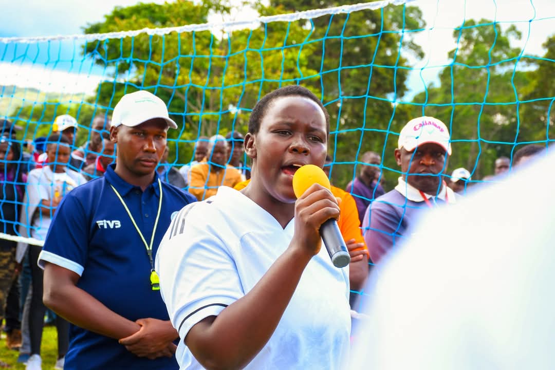 Muge_Cynthia's tweet photo. Venue: Chebisaas Girls.
Loud cheers and passion for the game everywhere!
#𝐁𝐎𝐒𝐎𝐒𝐔𝐏𝐄𝐑𝐂𝐔𝐏
#CheptiKonyool
#𝐌𝐨𝐧𝐞𝐭𝐢𝐳𝐢𝐧𝐠𝐓𝐚𝐥𝐞𝐧𝐭
Aldai Constituency. https://t.co/22WMJbVWCq
