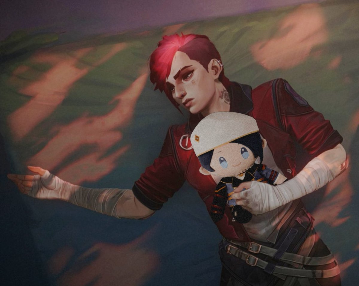 hoefordolores's tweet photo. vi with her emotional support plushie caitlyn https://t.co/QBKyCM7zBs