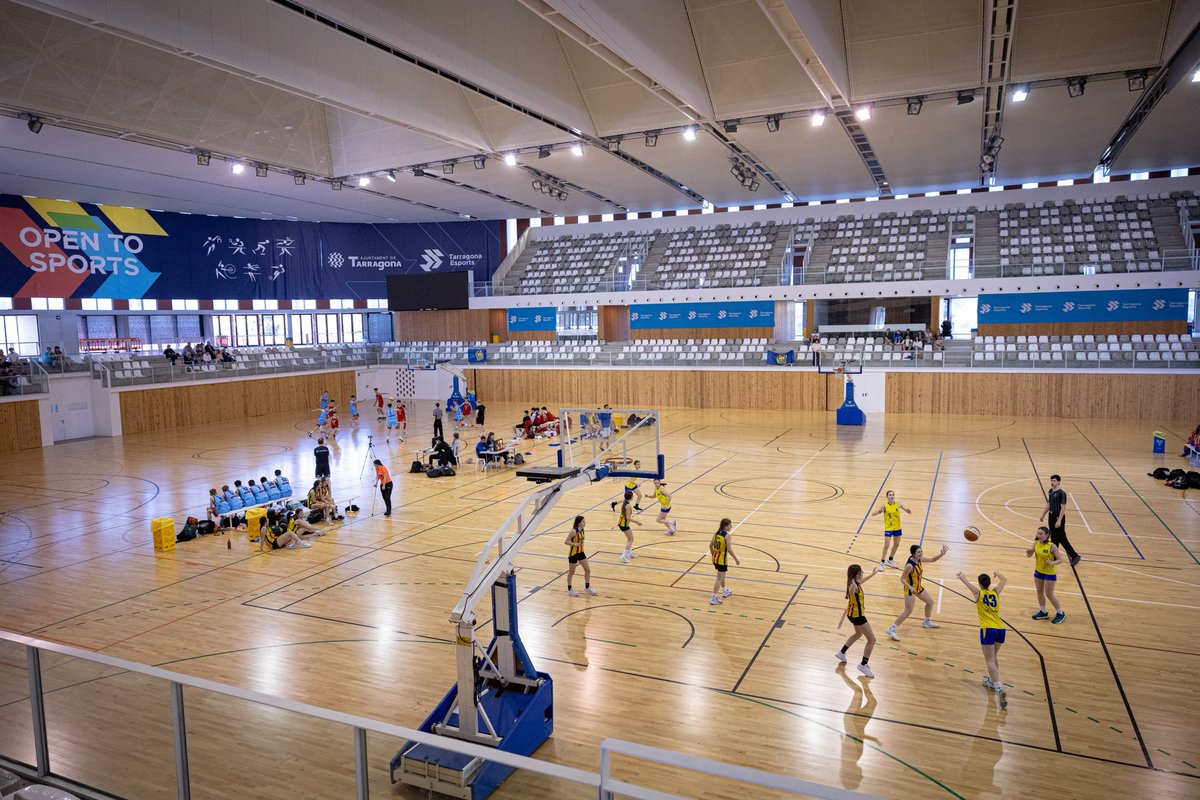 Ja estan en joc els primers partits del 3r PLUS BASKET! 🔥🏀

Ya están en juego los primeros partidos del 3r PLUS BASKET! 🔥🏀

The first games of the 3rd PLUS BASKET are in play! 🔥🏀

#3rPLUSBASKET#EnjoyWithMNS