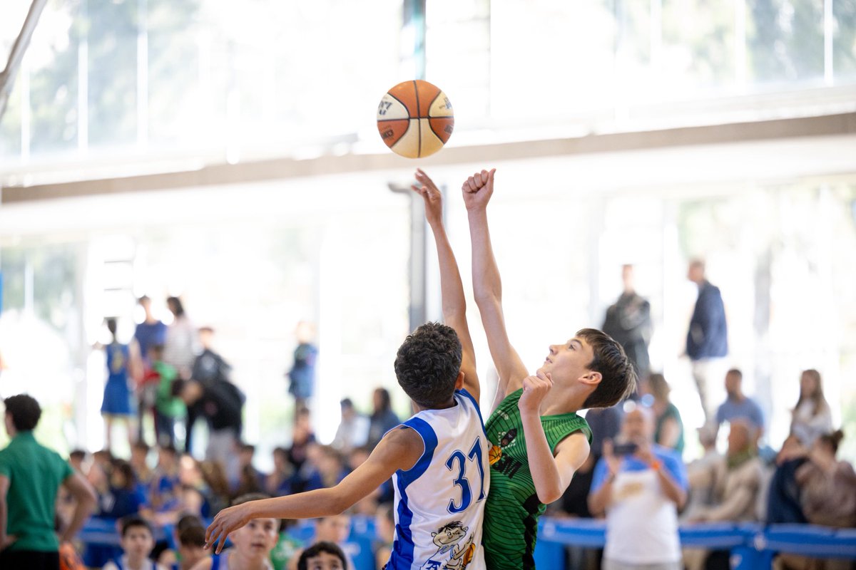 mnostrumsport's tweet photo. Ja estan en joc els primers partits del 3r PLUS BASKET! 🔥🏀

Ya están en juego los primeros partidos del 3r PLUS BASKET! 🔥🏀

The first games of the 3rd PLUS BASKET are in play! 🔥🏀

#3rPLUSBASKET#EnjoyWithMNS https://t.co/PbFYCNVcdc