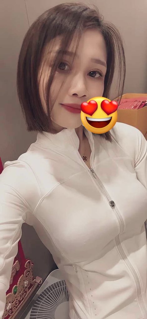 xifijcf's tweet photo. 其实我蛮害羞的，不信哥哥亲我一口，我害羞给你看☺️ https://t.co/BOBiQMalDa