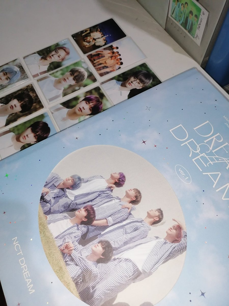 mooinjun's tweet photo. wts lfb

NCT DREAM Dream a dream photobook ver 1
- complete pc
- with poster

dm me!

mark renjun jeno haechan jaemin chenle jisung ph https://t.co/PJyw6EUpFi