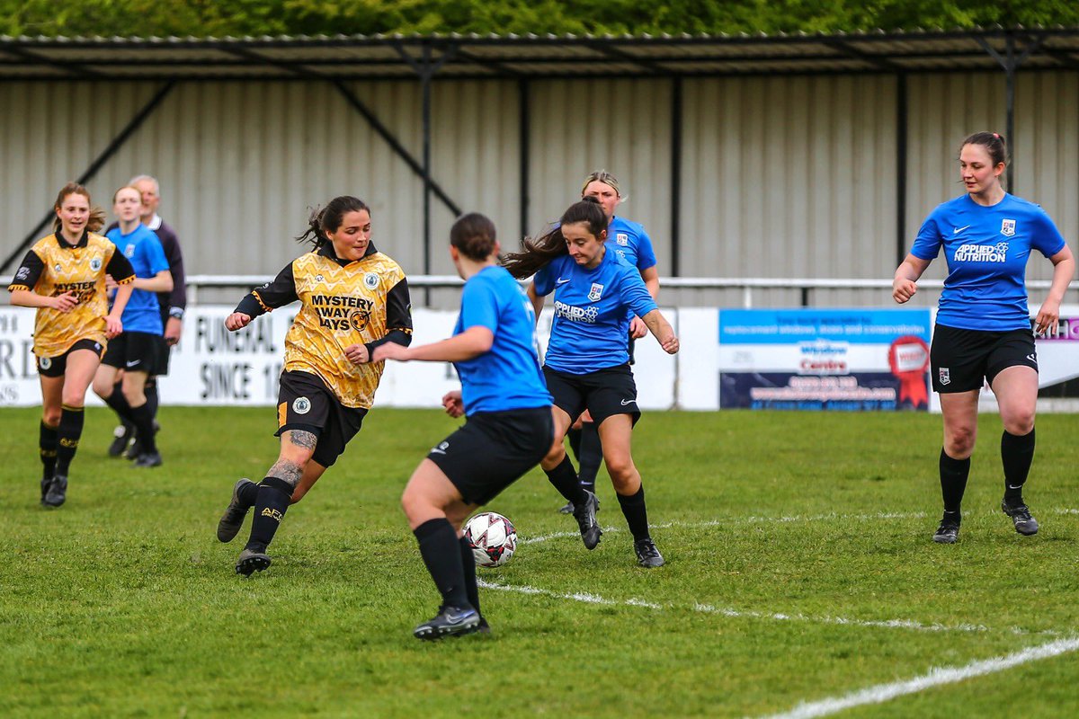 A few action shots from Sundays game against AFC Crewe. Some shift that team! 👏👏

📸: <a href="/JudieTingle/">Judie Tingle Photography</a>