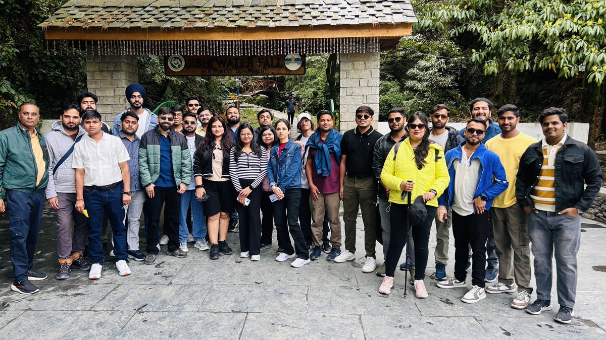 drapcode's tweet image. Team Offsite 😃😃🥳