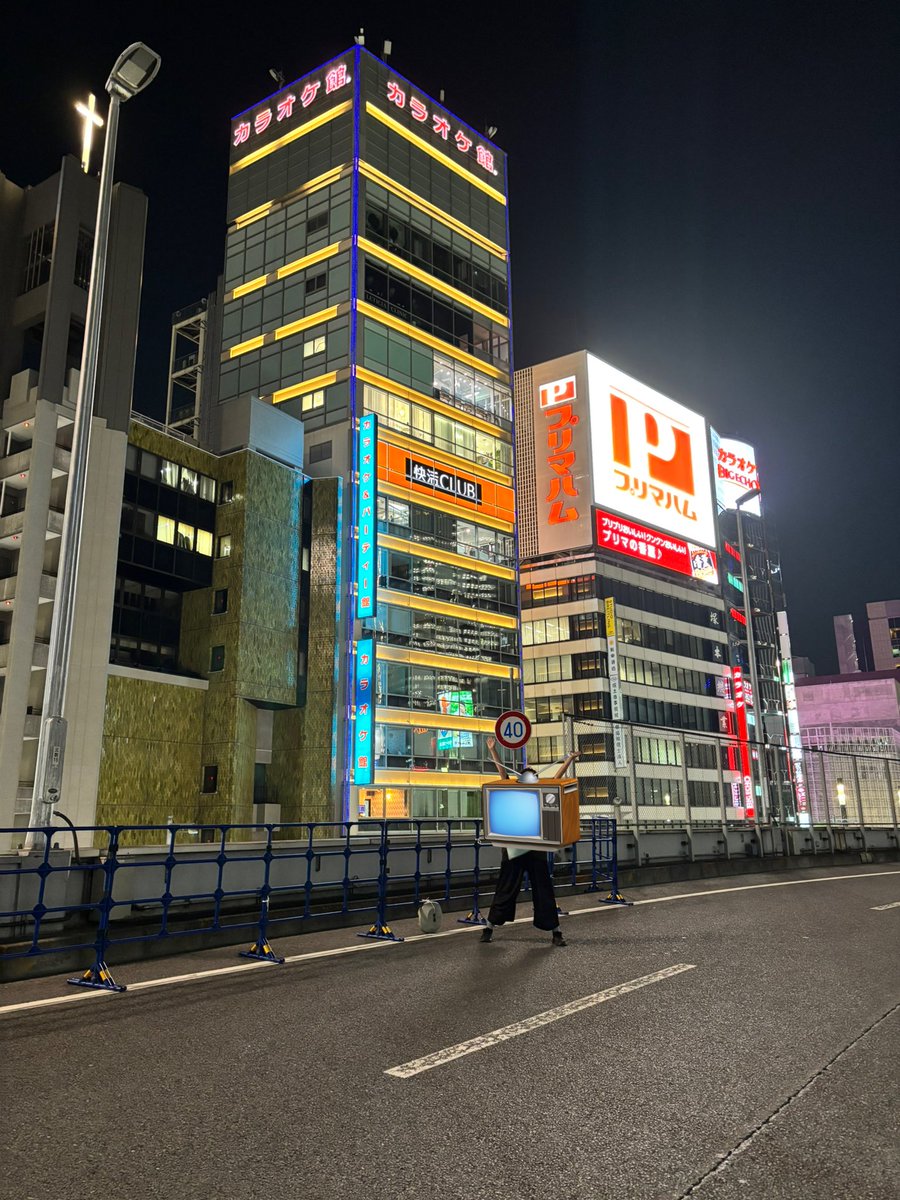 carmen_i's tweet photo. 銀座の高速道路をウロ…ウロ…して最後に電磁盆踊りをしてきました https://t.co/TYWOGnXPMc