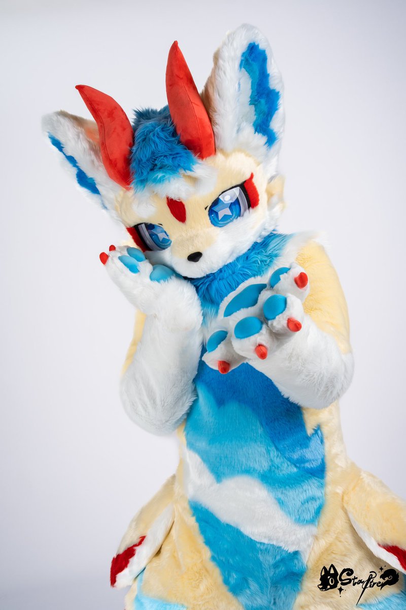 StarFire奇幻工坊 (@fur_starfire) on Twitter photo StarFire角色展示✦涟
🐾FID.000009
🐾种族: 海龙
🐾委托人: <a href="/HadouWithKikyo/">波導🐾With🐾Kikyo🐾Moeta🐾次→ファリパ、寺、utfg</a>
--------------------
追随着清晨的鱼儿,看着那海天之间盘旋的海鸥
洋流会带来远方大陆的讯息,温暖且包容天地
『这就是大海~』
--------------------
StarFire奇幻工坊
#FursuitFriday #Fursuit #StarFire StarFire角色展示✦涟
🐾FID.000009
🐾种族: 海龙
🐾委托人: <a href="/HadouWithKikyo/">波導🐾With🐾Kikyo🐾Moeta🐾次→ファリパ、寺、utfg</a>
--------------------
追随着清晨的鱼儿,看着那海天之间盘旋的海鸥
洋流会带来远方大陆的讯息,温暖且包容天地
『这就是大海~』
--------------------
StarFire奇幻工坊
#FursuitFriday #Fursuit #StarFire