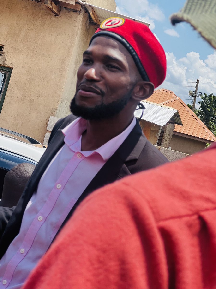 Sserunkuumajb's tweet image. We spent the day in the areas of Matugga parish Gombe Division Nansana. municipality preaching the message of change ✊🏿
#Nansana.