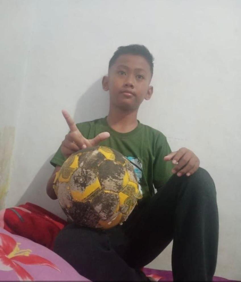 merapi_uncover's tweet photo. Min boleh bantu share ya 
Di cari anak hilang An Kevin pergi dari rumah naik sepeda sejak jam 06:00 pagi sampai sekarang belum pulang, pakai baju warna merah dan celana cream 
Alamat rumah : Blembem loor bisa jika ada yang melihat bisa hubungi saya 🙏 https://t.co/ZO56hKA0EL
