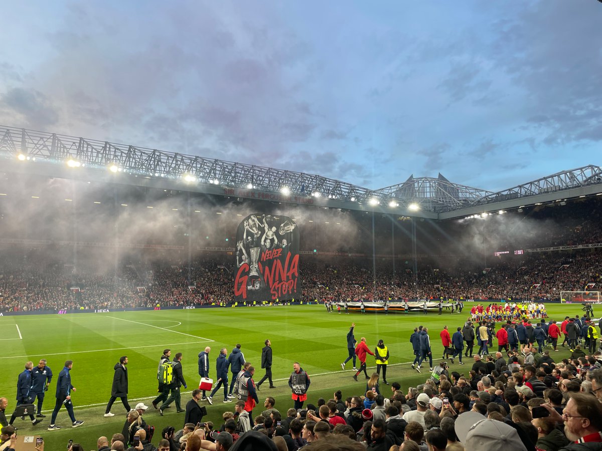 Thank you God for Jesus. Thank you God for Manchester. Thank you God for MANCHESTER UNITED!!!! 5-4!!!! PRAISE THE LORD!!! ENJOY THE EASTER WEEKEND MUFC FAMILY! I’M STILL ON A HIGH ✝️🔴⚫️⚪️