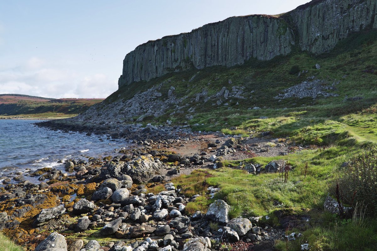 Congratulations to Arran Geopark on being awarded 
🗻 UNESCO Global Geopark 🏔️ status! 

It’s fab to see Arran being recognised for its unique geological heritage, rich biodiversity, and commitment to protecting their natural heritage.
