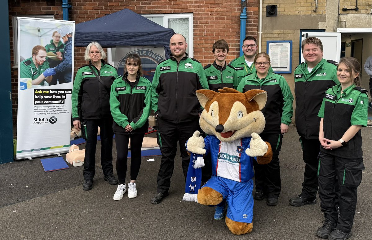 💙 St John Ambulance at our Gazebo 💙

❤️ Come learn CPR on a ‘Resusci-Annie’!

#cufc #cufctrust