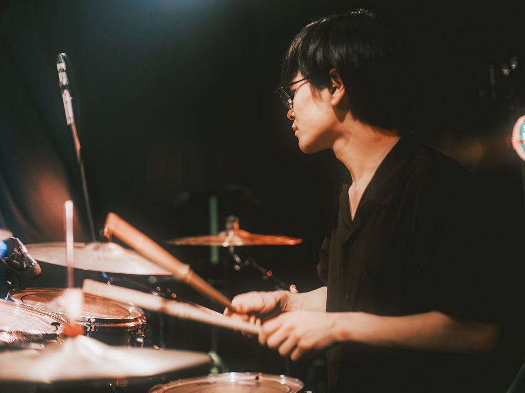 Gakusei__Ishin's tweet photo. 2025.4.17(火)初台DOORS

万里一空Vol.13

ありがとうございました！
まさしく「煌びやか」なステージでした
また遊びに行きたいです！！

Photo:麗(@__otankonasu__ ) https://t.co/m8txeRUiXW