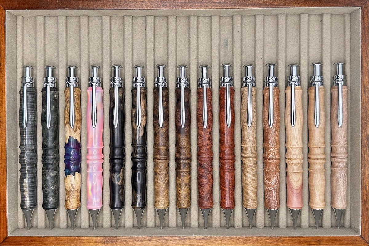 【販売のお知らせ】
木製カッターナイフ(S型)の方が完成しましたので、明日土曜日21時より、抽選販売と通常販売に分けて販売させて頂きます✨️