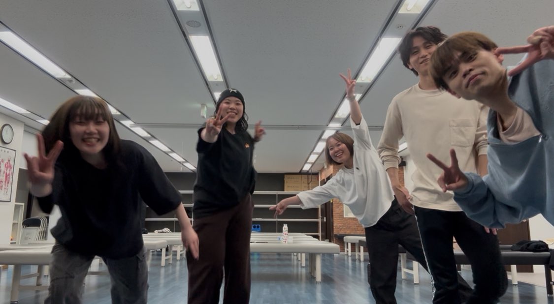 723kaaaan's tweet photo. 関西ダンス部🕺
がっつり踊りましたー！
激ムズダンスやったけど楽しかった！！

来週23日も開催します^ - ^
��ひ良かったらチャレンジしにきてください！

#ふせくん振り入れ50分笑
#皆顔面必死
#誰が先生なのでしょうかという構図
#ドクターストレッチ
#befirst
#boomboombackチャレンジ https://t.co/EkpnyxUJnU