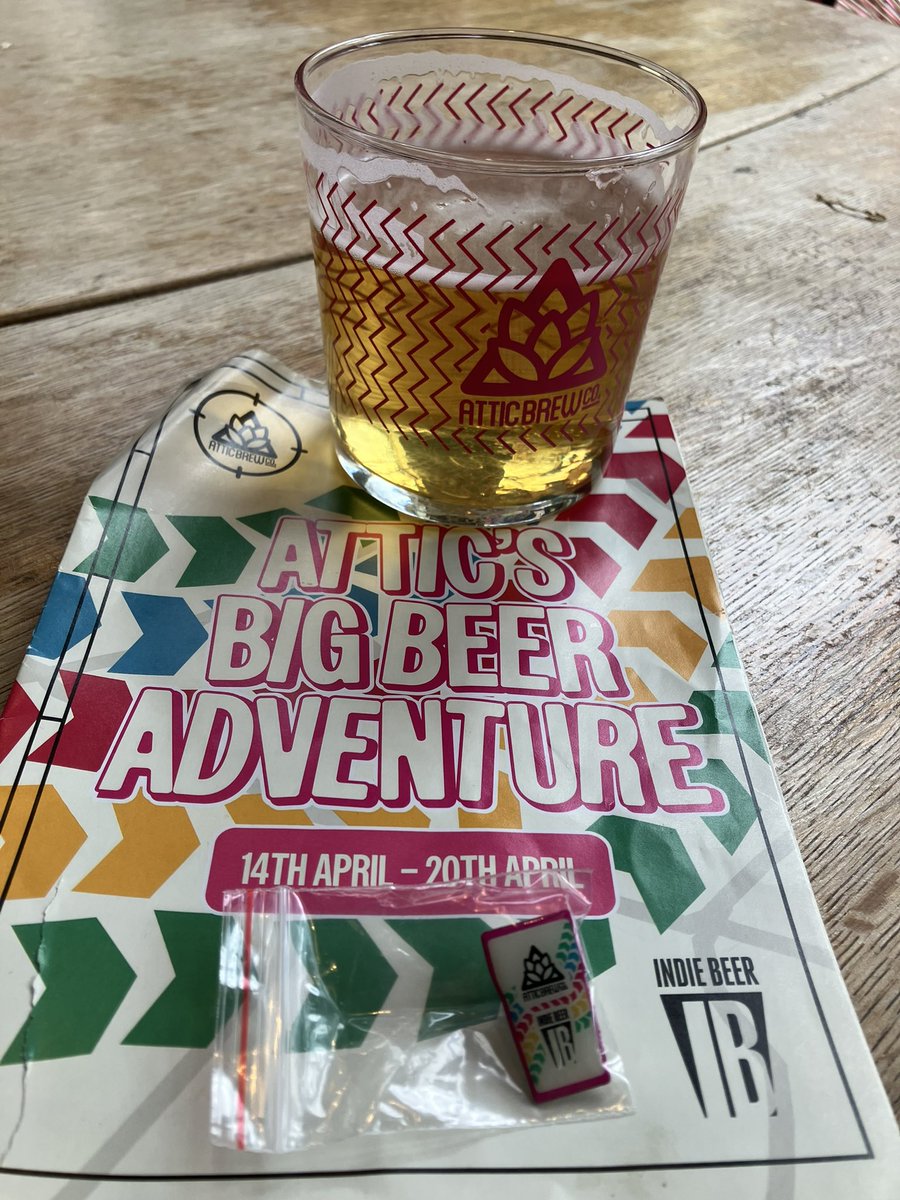 Yay for my cute badge <a href="/ilovecherryreds/">Cherry Reds 🇪🇺🍒💙</a> #atticsbeeradventure ☺️