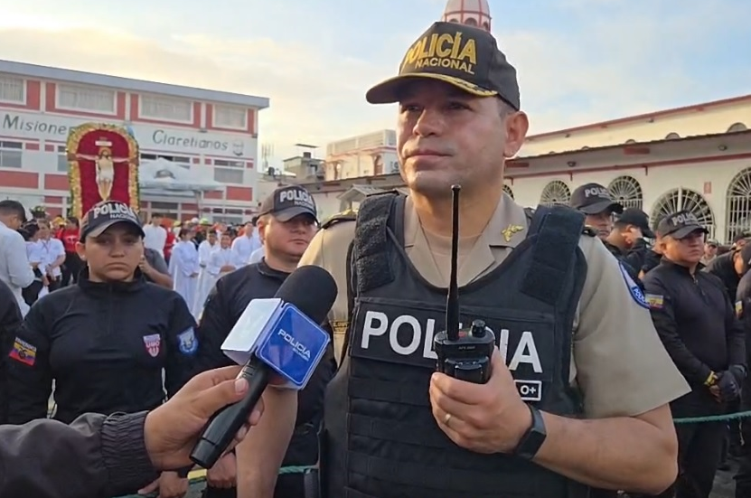 PoliciaEcuador's tweet photo. #IMPORTANTE

Informamos el despliegue operativo durante la procesión de Cristo del Consuelo, en #GYE, con el fin de precautelar la seguridad de los asistentes.

🌏https://t.co/Su2IzXxbg8

#FeriadoConAcciónYCompromiso
#TrabajamosPorTuSeguridad https://t.co/ArwvCusi3n