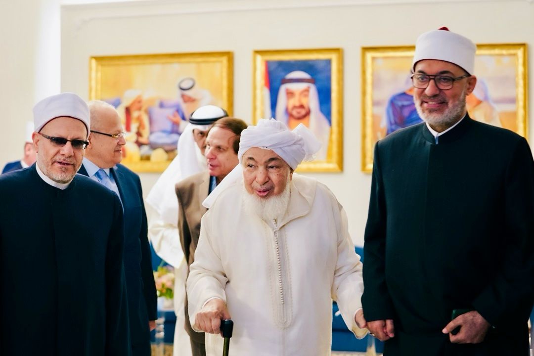 mostfamedmoctar's tweet photo. معالي الشيخ عبد الله بن الشيخ المحفوظ بن بيه يتشرف يستقبل في منزله في أبوظبي العلماء والمفكرين المشاركين في مؤتمر المواطنة. https://t.co/bln39dap5l