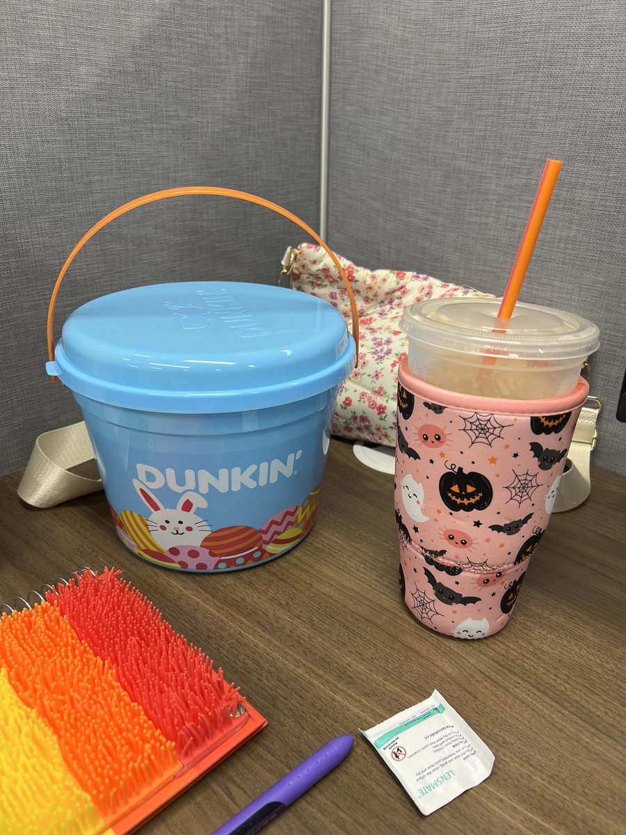 spookysweet13's tweet photo. Got this for this cute bucket for the staff! #alwaysspooky https://t.co/wusqu0EWgT