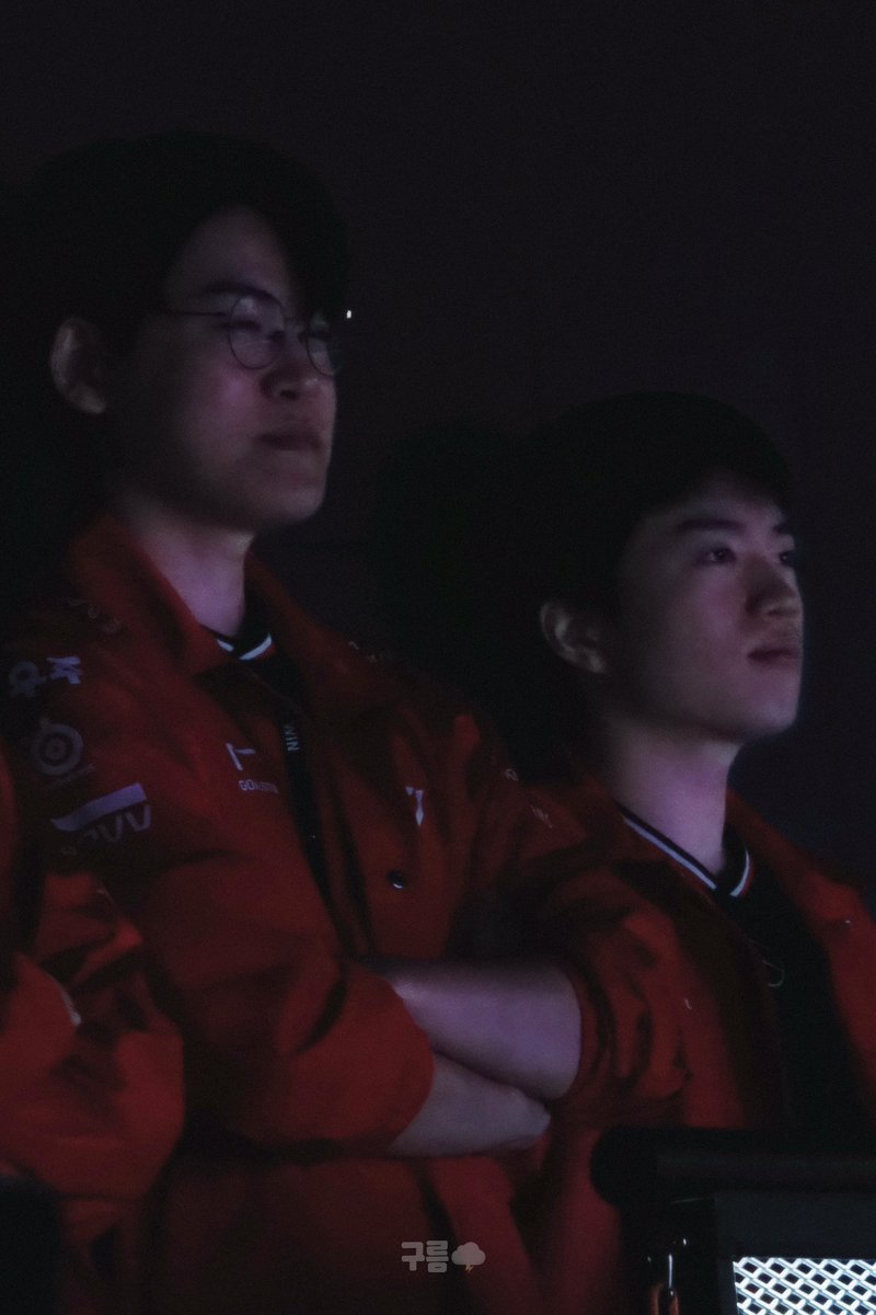 cloud_gulumi's tweet image. 我一直堅信你是世界上最好的AD、
堅信你是世界上最好的輔助、
堅信你們是世界上最好的下路組🐻🐶