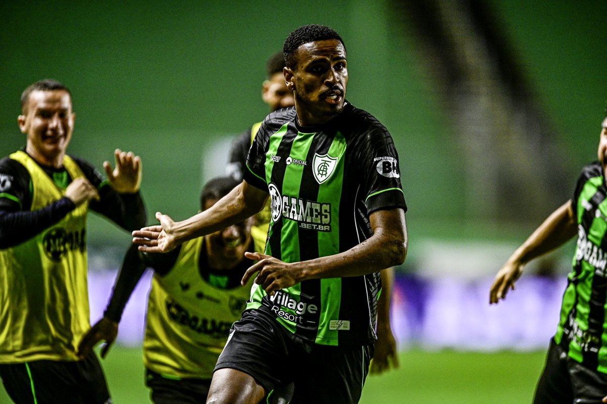 Vitória importantíssima na noite de ontem aqui no Indepa! 3x1 com gols de Miqueias, Fabinho e Figueiredo. 🐰

📸: Panda Mourão